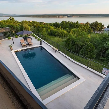 Villa Mint *