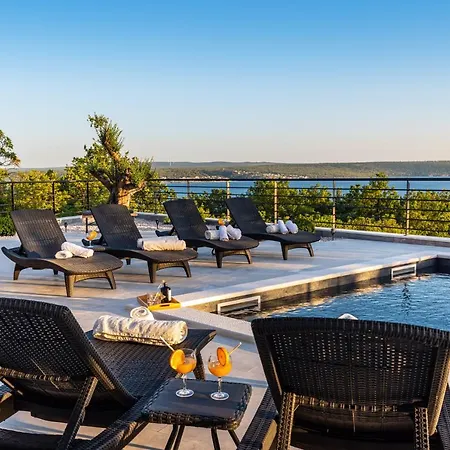 Mint Villa *
