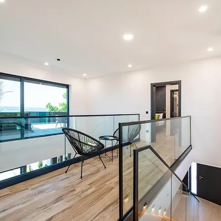 Mint Villa *