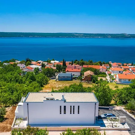 Mint Villa *