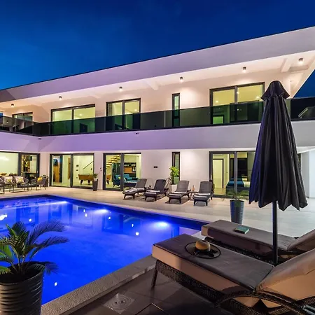 Mint Villa *